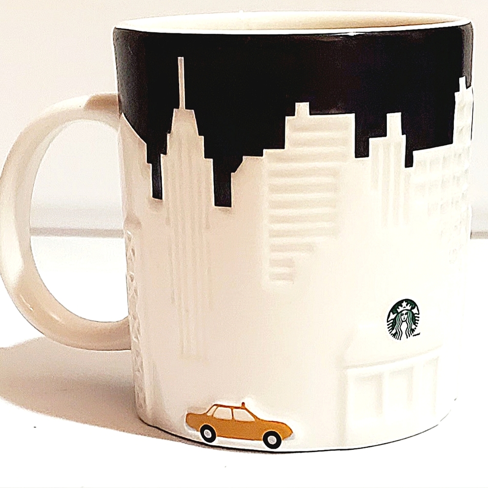 STARBUCKS COLLECTORS SERIES NEW YORK CITY LARGE 3D COFFEE MUG. 2012
